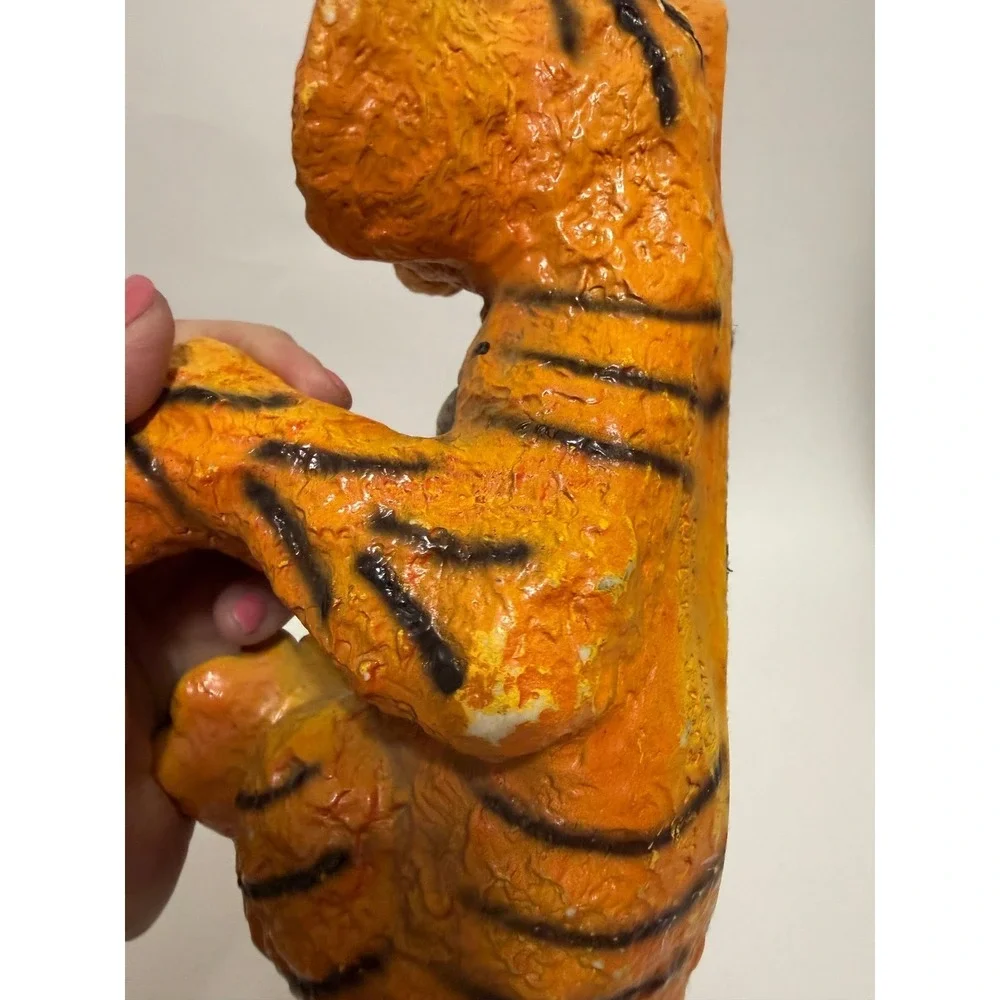Vintage Large Resin Tiger Figurine – Retro Jungle Cat Décor -‎ not a toy